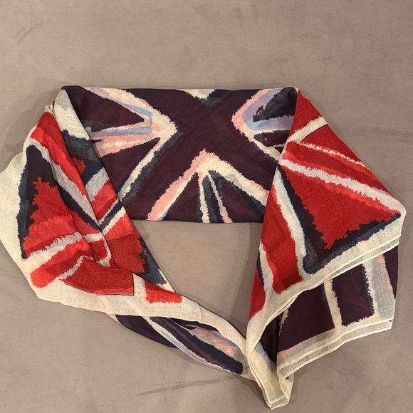 British Flag Patterned Scarf - Picture 2 of 3